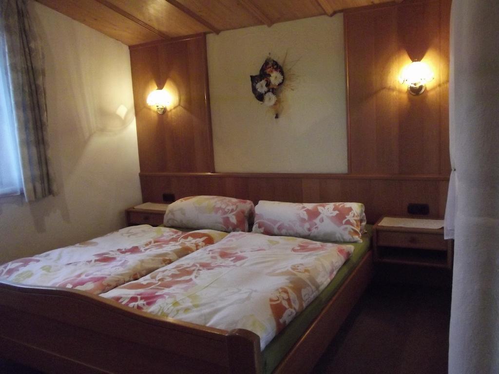 Haus Margit Apartman Kössen Szoba fotó