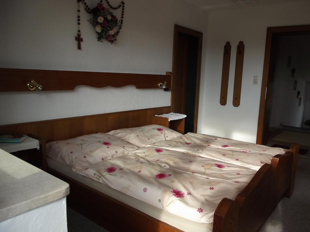 Haus Margit Apartman Kössen Szoba fotó